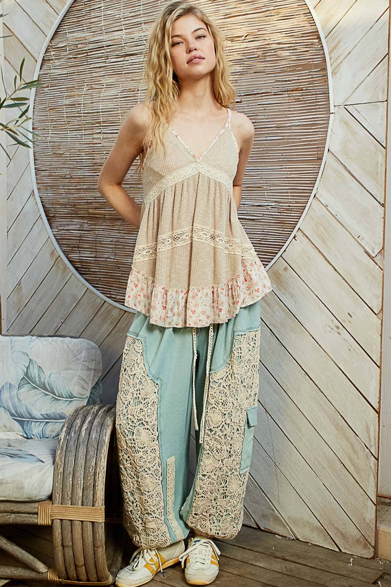 V-neck sleeveless floral print contrast tunic top SALE: CREAM / L