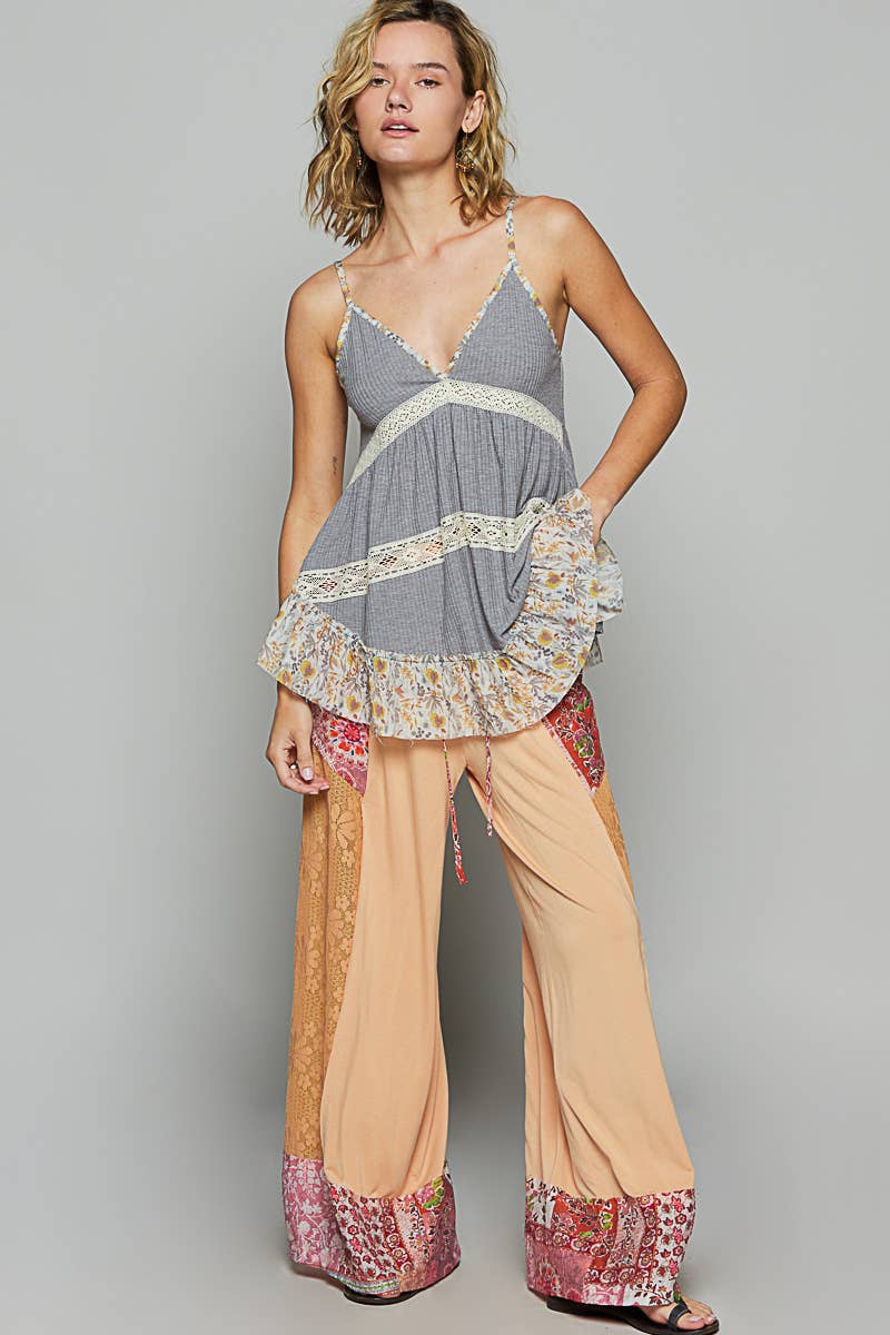 V-neck sleeveless floral print contrast tunic top SALE: CREAM / S